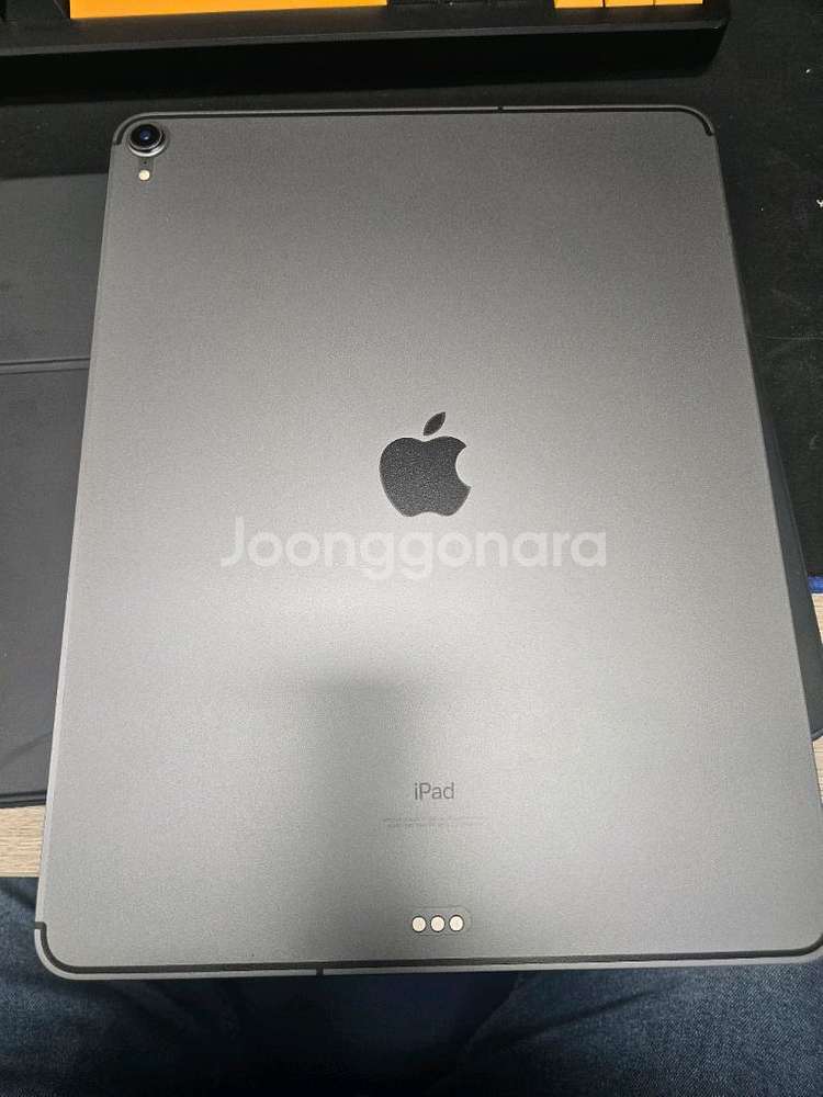 아이패드 프로 12.9 (3세대) 셀룰러+ 키보드케이스--9