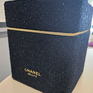 샤넬 뷰티 25년 베니티박스 새상품!!