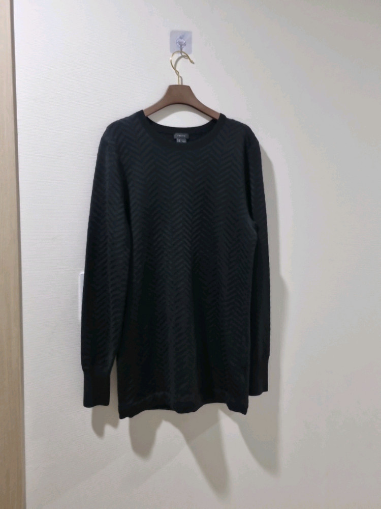 띠어리 블랙 헤링본 패턴 니트 이미지