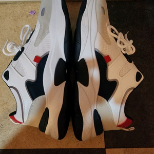 급처>> 운동화 270 새상품입니다