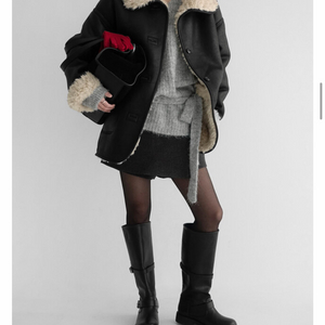 아뜰리에 아크네 양면 모피 자켓