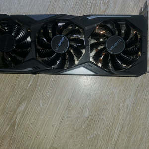 기가바이트 그래픽 카드 rtx 2070입니다