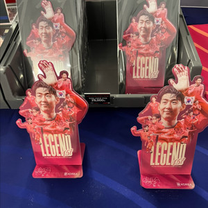 손흥민 137 경기 휴대폰 거치대 판매합니다.(미개봉)