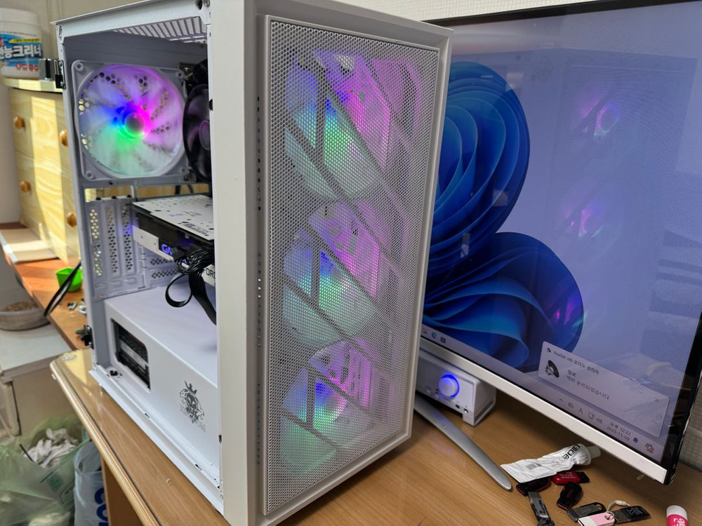 가성비 게이밍 컴퓨터 사무용PC i5 9400 램16GB RX5700XT--1