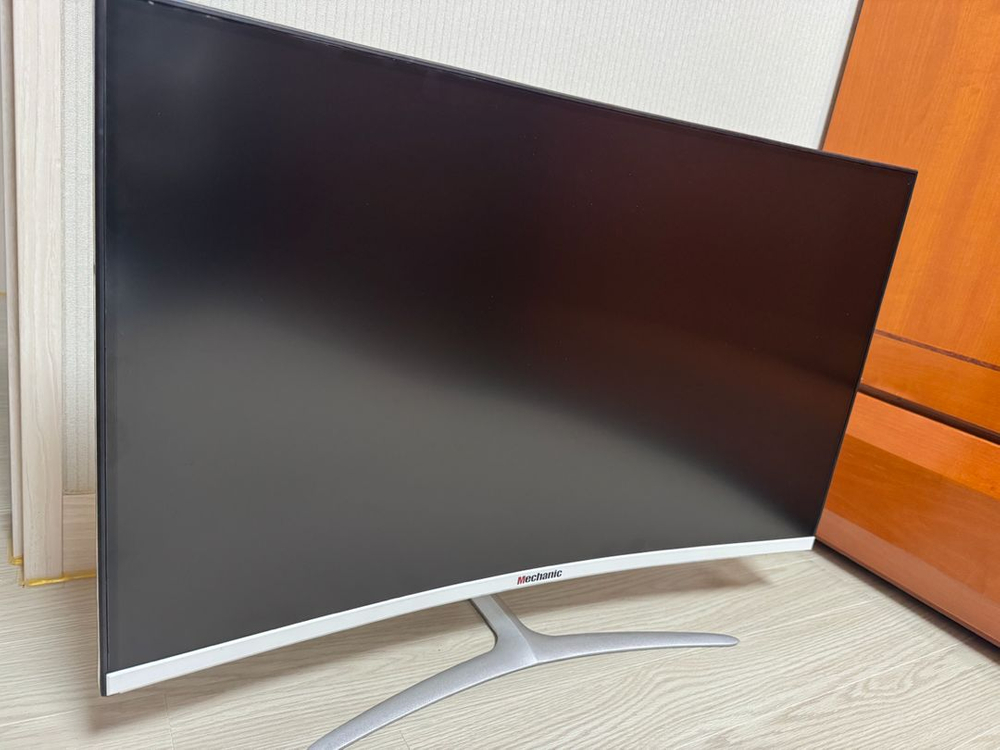 가성비 게이밍 컴퓨터 사무용PC i5 9400 램16GB RX5700XT--4