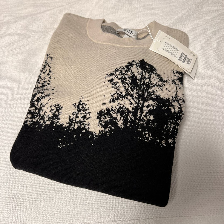 코스 목정욱 니트 M 사이즈 105 110 새제품 팝니다. COS 스웨터--1