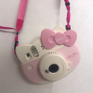 헬로키티 40주년 한정판 후지필름 인스탁스 필름카메라 이미지
