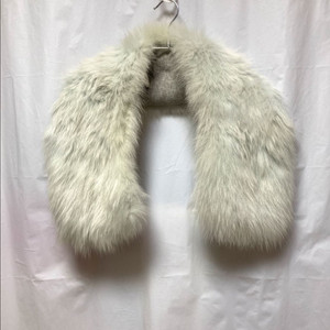 쥬크쥬크 천연 여우털 목도리 저렴하게 올려요~