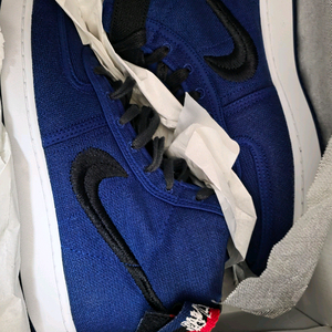 나이키 스투시 반달 SP 딥 로열 블루 285mm 판매합니다