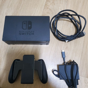 닌텐도 스위치용 정품독 충전기 조정기연결기 선 4개일괄팝니다