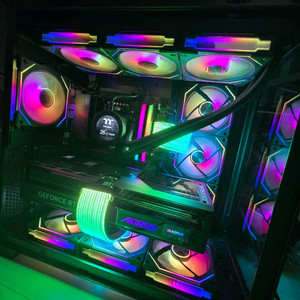 9800x3d 5080 불칸,리안리 고사양 고급PC