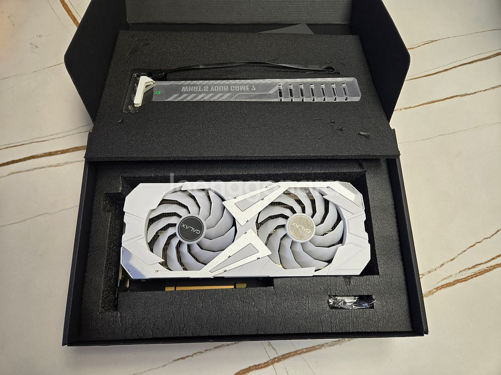 GALAX WHITE RTX 3070 화이트 그래픽카드--3