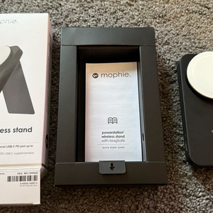 mophie 10k 맥세이프 인증 스탠드형 보조배터리 벨킨 앤커 아이폰