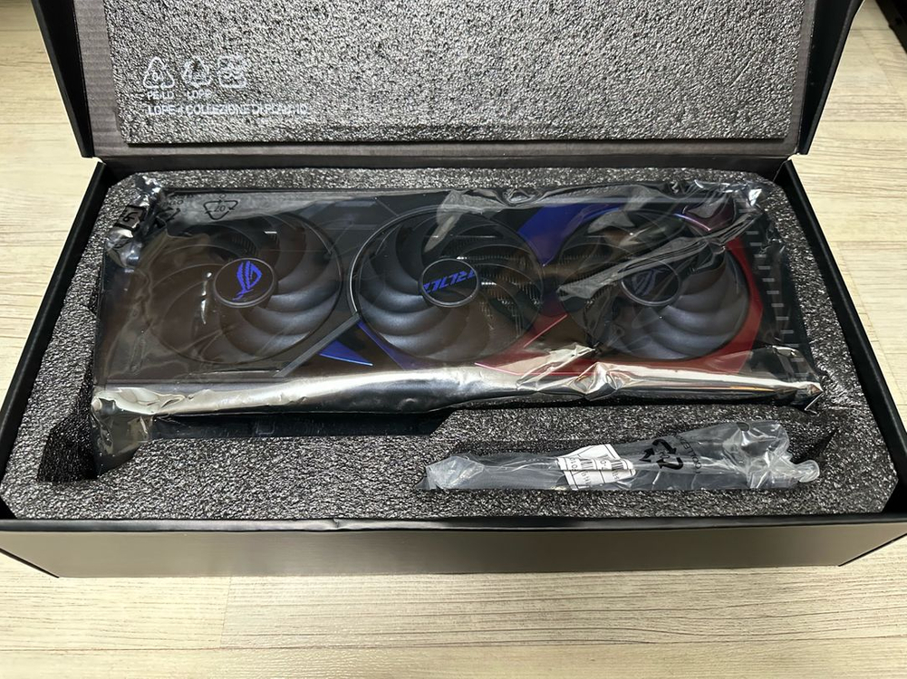 ASUS ROG STRIX RTX 4070 ti super 16GB 판매합니다.--1
