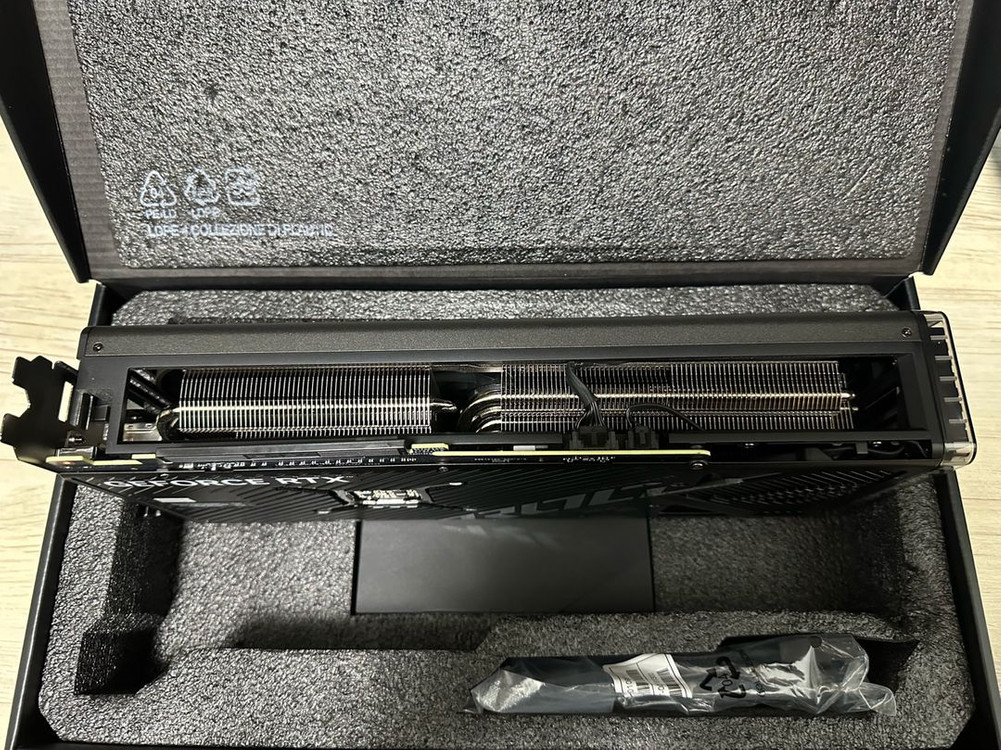 ASUS ROG STRIX RTX 4070 ti super 16GB 판매합니다.--5