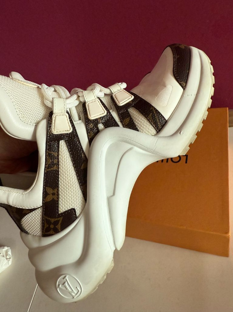 루이비통 아치라이트 운동화 37 이미지