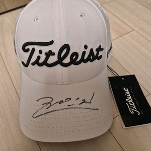 타이틀리스트 Tour Elite 골프 모자 (전인지 친필 사인)