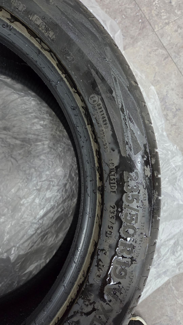 235/50R19 타이어 콘티넨탈 에코콘택트6 이미지