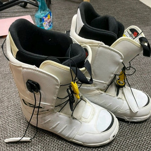 스노우보드부츠 팝니다. 상태다좋음300.270.265.250.245.240.230.220