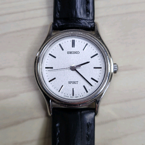 세이코 여성용 깔끔한 드레스 시계