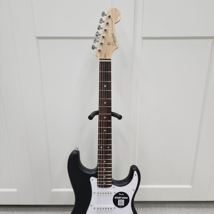 스콰이어 스트랫 일렉기타 DEBUT STRAT LRL WPG 블랙--6
