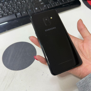 갤럭시A8 깨끗 이미지