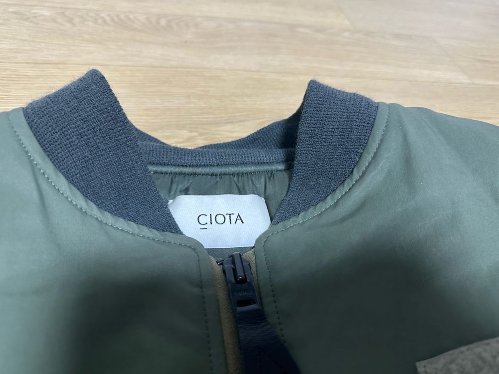 21FW 시오타 MA-1 플라이트 자켓 여성용 올리브 이미지