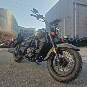 신차급) UM 레니게이드 코만도125 25년식 짧은키로수 저렴하게 판매합니다