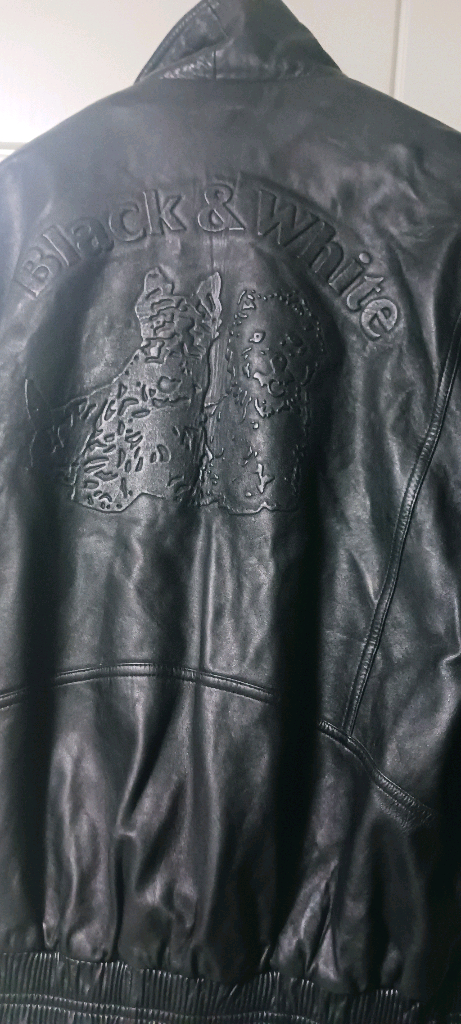 블랙앤화이트 가죽자켓--2