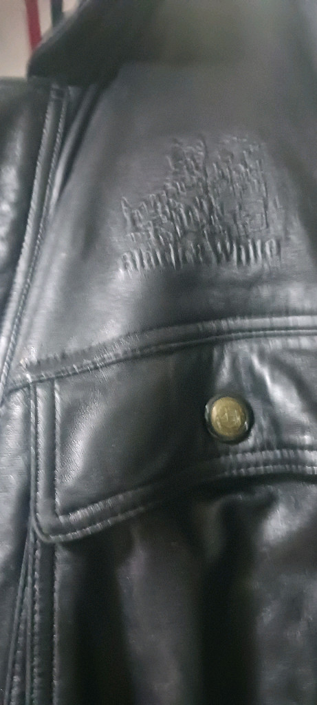 블랙앤화이트 가죽자켓--4