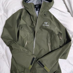 아크테릭스 베타 LT 타츠 색상 L사이즈