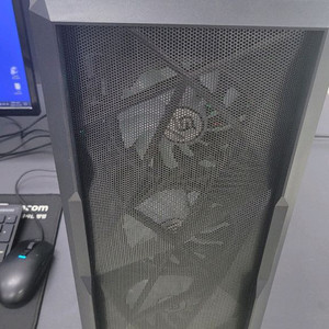 고성능 게이밍 데스크탑 본체