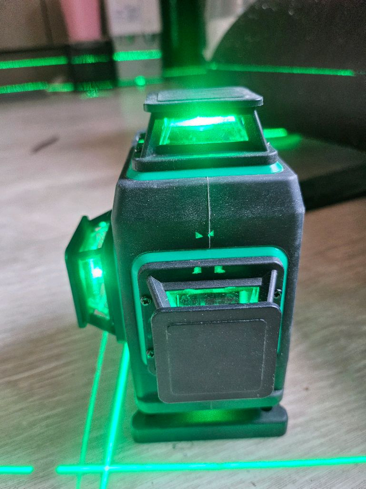 그레수아 16라인 그린 레이저 레벨기 이미지