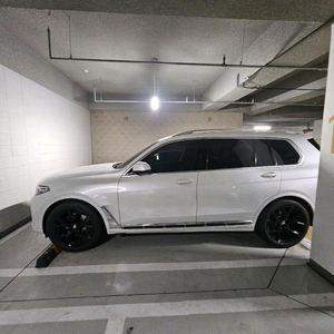 BMW X7(G바디 x5,x6가능) 21인치 순정휠(휠캡, TPMS포함) 판매합니다.