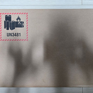 맥북에어 M4 13인치 16GB, 512GB 실버 미개봉 새상품입니다.