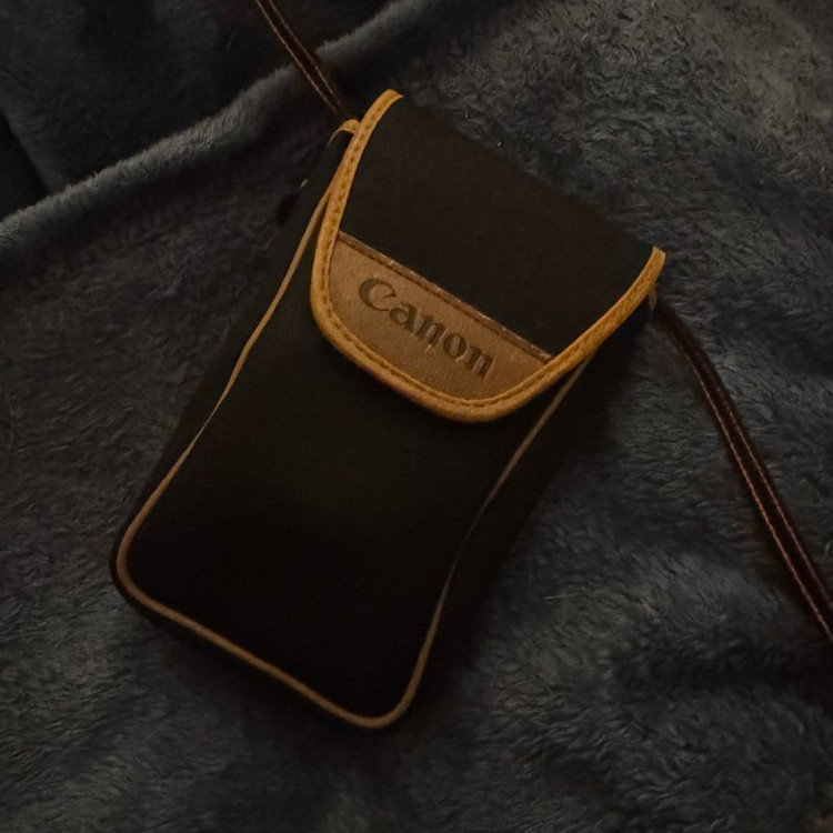 캐논 오토보이2 자동 필름카메라 (데이터백 O 가방포함)--1