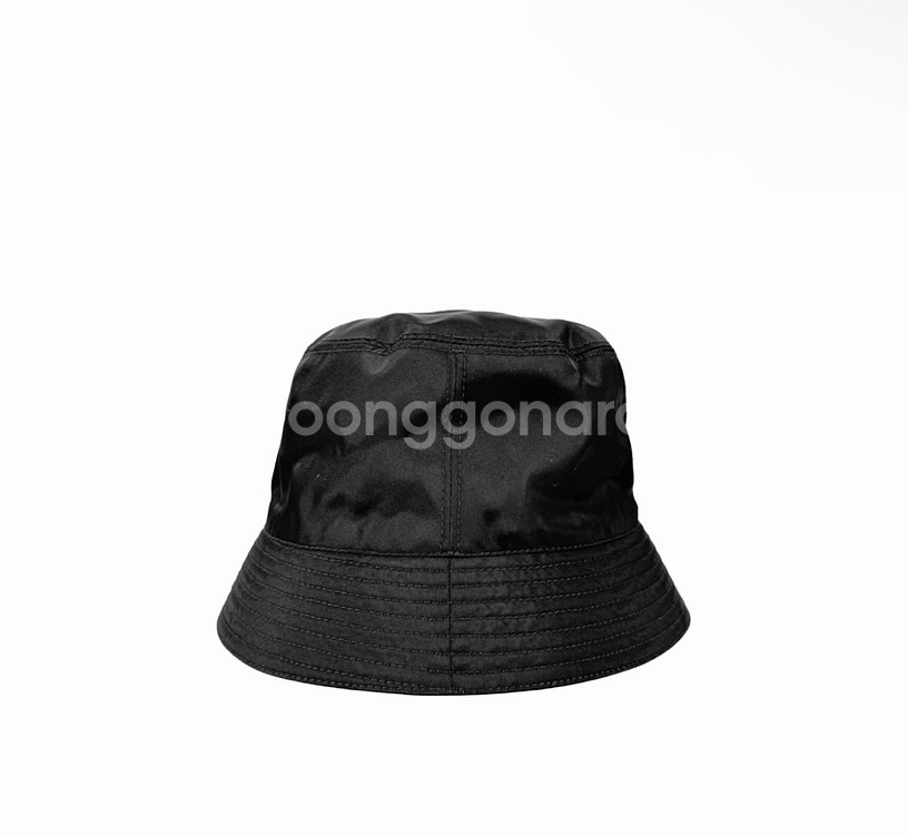 [XL] 프라다 남성 리나일론 삼각로고 버킷햇 벙거지 모자 블랙--2