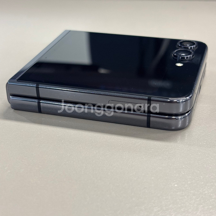 갤럭시Z플립5 블랙색상 256용량 미파손 가성비 꿀매물 서브용 배달용 게임용 추천 판매--7