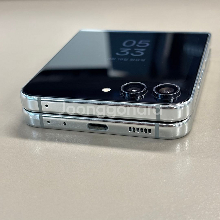 갤럭시Z플립5 민트색상 256용량 24년4월개통 미파손 무잔상 상태좋은 특AAA급 가성비 폰 판매--3