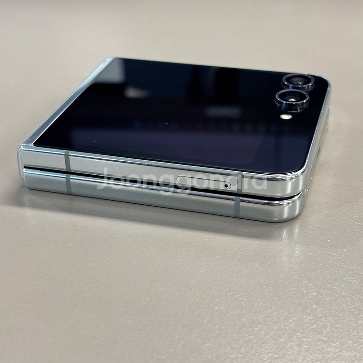 갤럭시Z플립5 민트색상 256용량 24년4월개통 미파손 무잔상 상태좋은 특AAA급 가성비 폰 판매--6