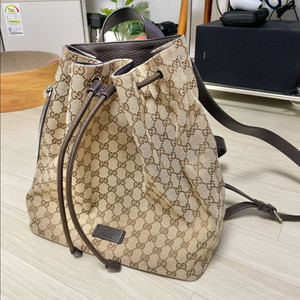 구찌 GG 캔버스 복조리 백팩