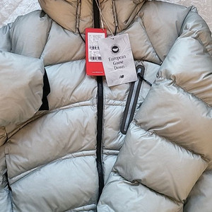 뉴발란스 UNI 플라잉77 슈퍼라이트 후드형 헤비구스다운