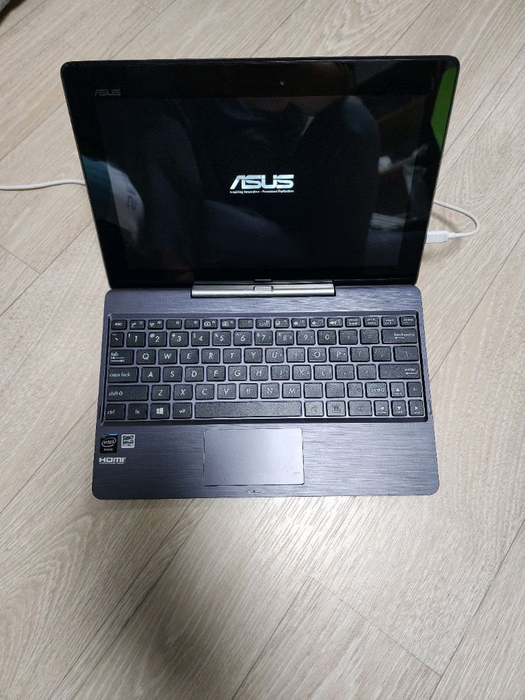 아수스탭겸 노트북 팝니다.--1