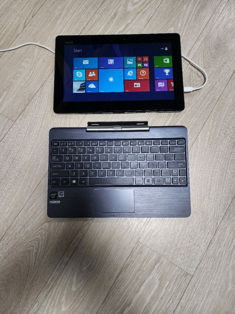 아수스탭겸 노트북 팝니다.--3