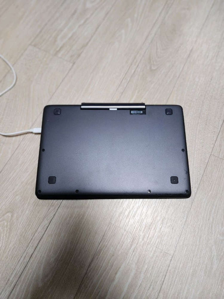 아수스탭겸 노트북 팝니다.--4