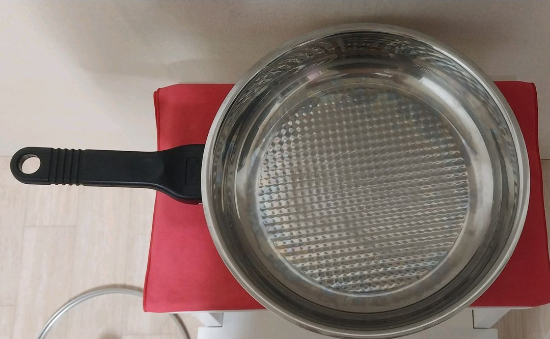 (중고)휘슬러 엠보 프라이팬 팝니다(28cm)--3