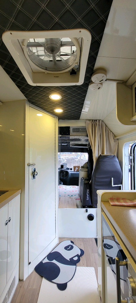 카운티캠핑카 이미지