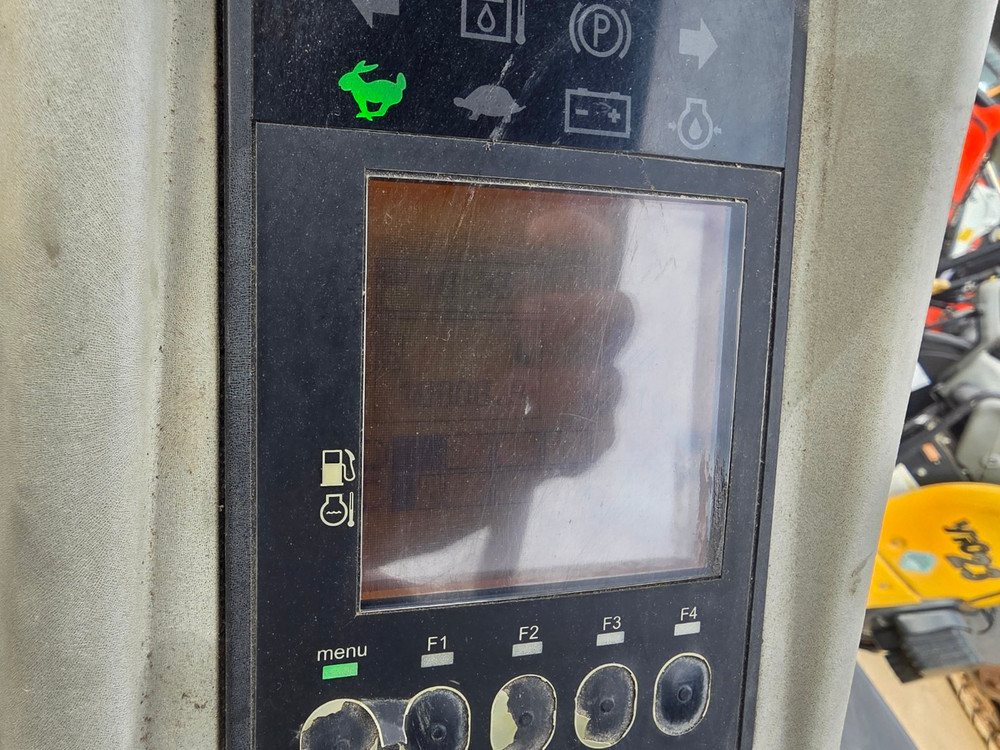 중고포크레인 미니 얀마VIO35 2015년식 10800시간가동 1600만원 중고굴삭기판매 합니다--1