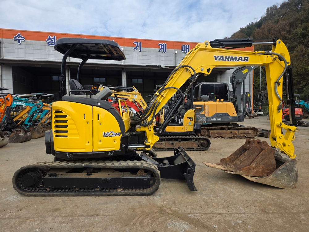 중고포크레인 미니 얀마VIO35 2015년식 10800시간가동 1600만원 중고굴삭기판매 합니다--4