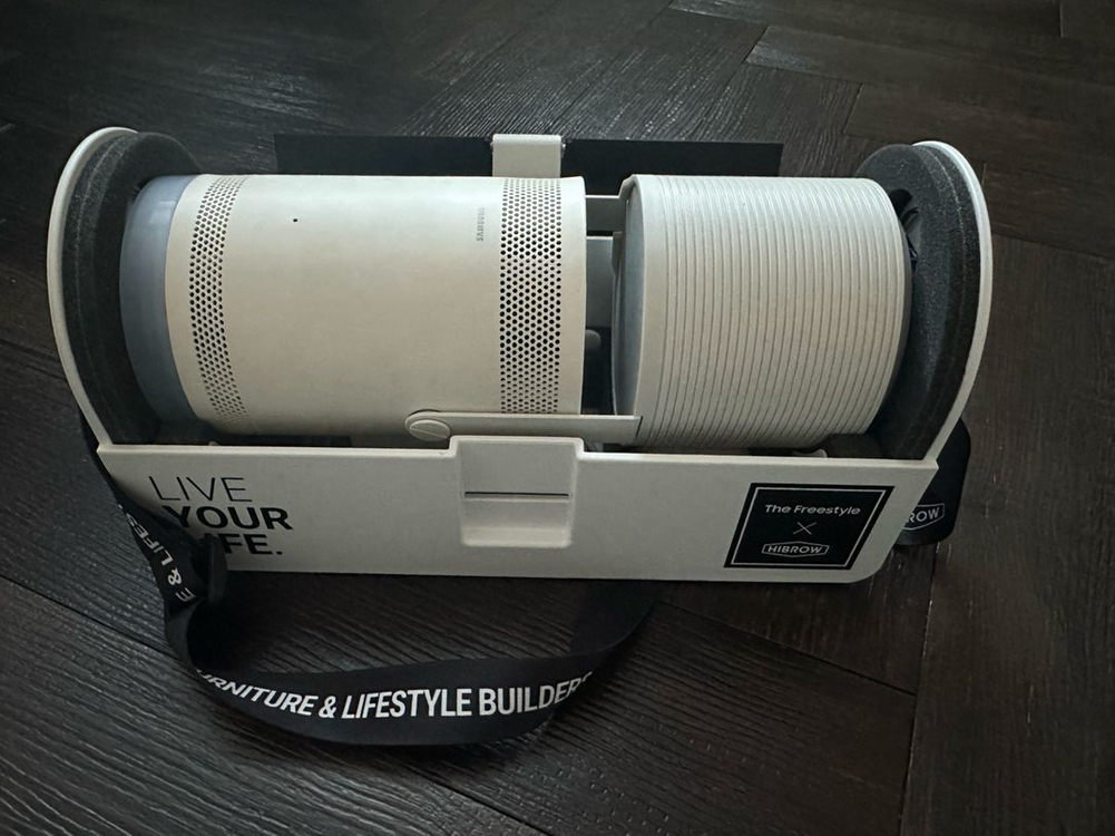 삼성 하이브로우 콜라보 빔프로젝터 2세대 풀세트 충전기 포함 이미지